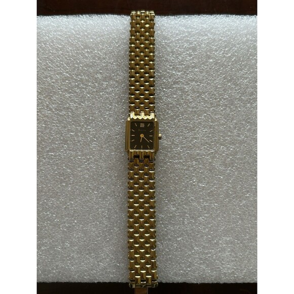 Ladies Vintage Black Dial Bulova Quartz Diamond Accent Watch Gold Tone - Picture 4 of 8
